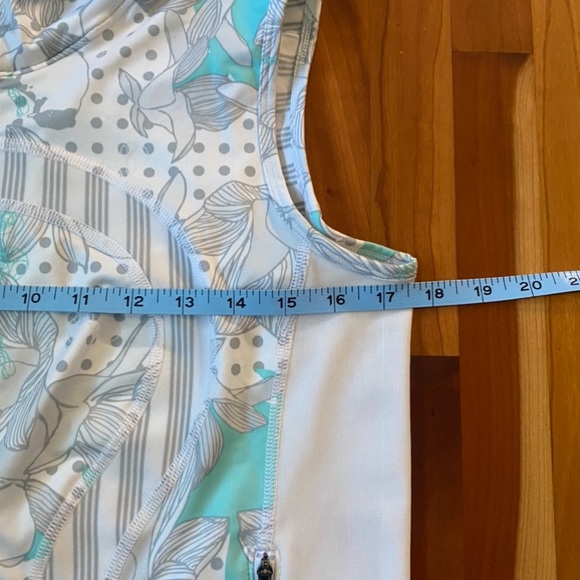 Vintage Lululemon Vest with Side Mesh Panels with Grey/Turquoise Lily Pattern - Picture 14 of 16